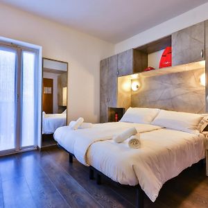 Camera standard con letto king size